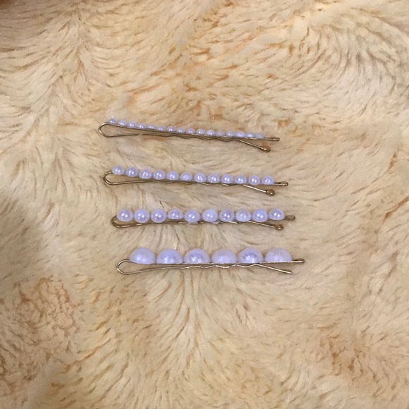 pearl bobby pins comment if interested - Picture 2 of 2
